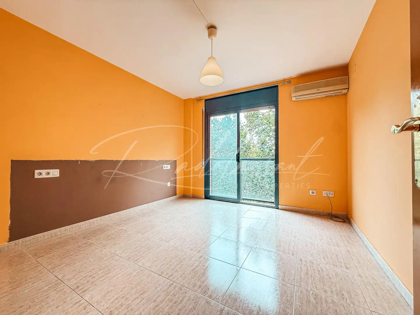 Schlafzimmer von Wohnung zum Verkauf in Cambrils mit Klimaanlage, Heizung und Privatgarten