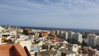 Vista exterior de Casa o xalet en venda en Las Palmas de Gran Canaria amb Terrassa