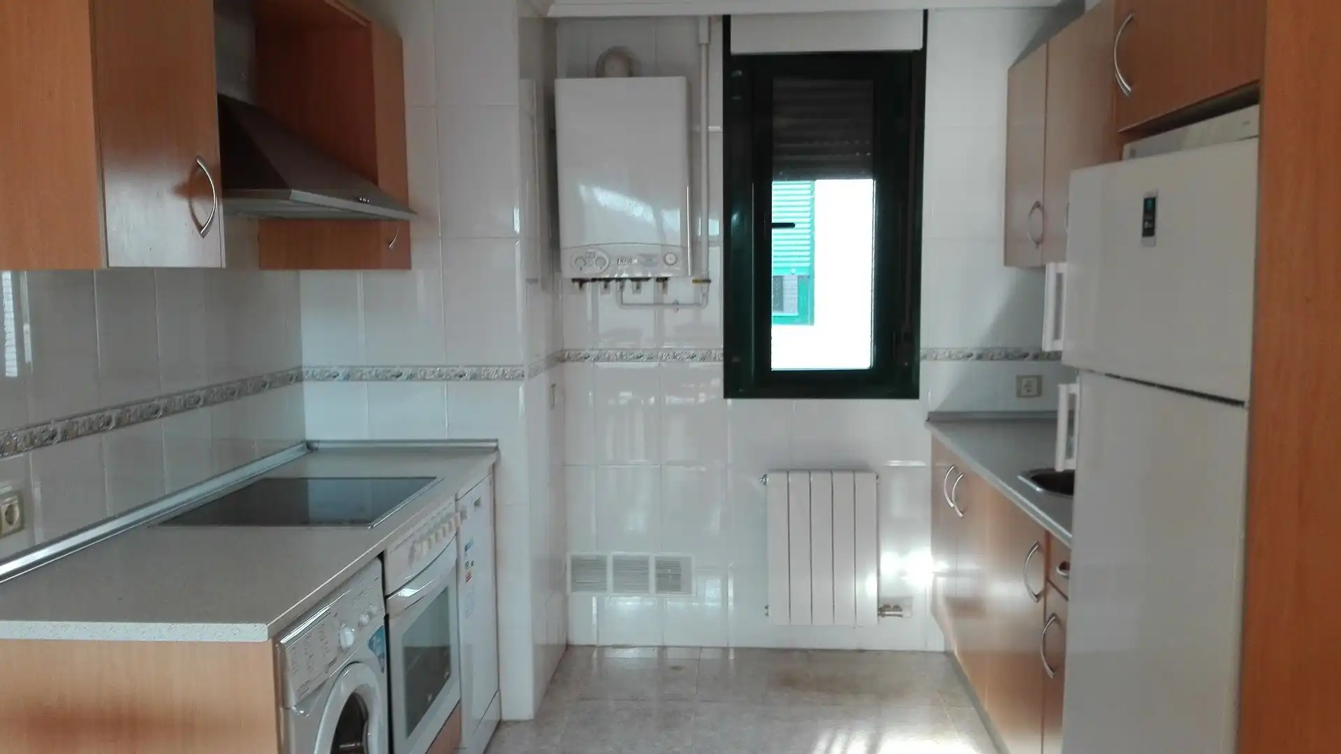 Ático de alquiler en Calle Luis Sala Balust, Pizarrales