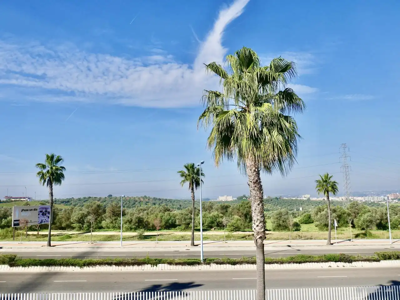 Flat for rent in Ángel Ojeda Avilés, Entrenúcleos