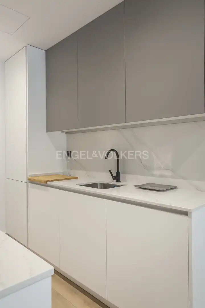 Cocina de Piso de alquiler en Madrid con Aire acondicionado, Calefacción y Jardín privado