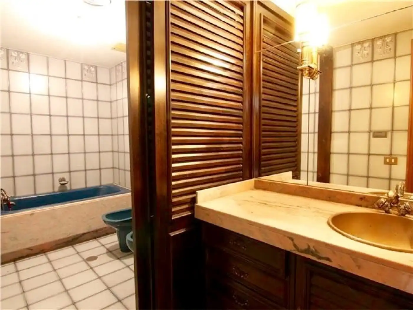 Badezimmer von Country house zum Verkauf in Gijón  mit Klimaanlage, Privatgarten und Terrasse