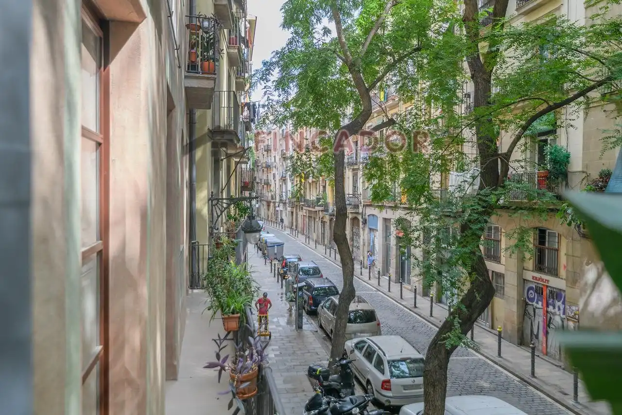 Vista exterior de Piso en venta en Barcelona con Aire acondicionado, Calefacción y Parquet