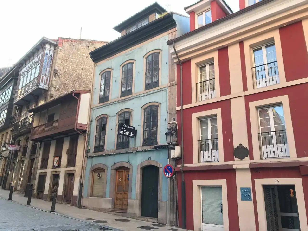 Außenansicht von Gebäude zum Verkauf in Avilés