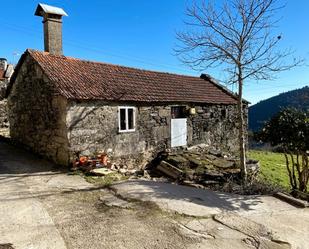 Vista exterior de Casa o xalet en venda en Melón amb Jardí privat