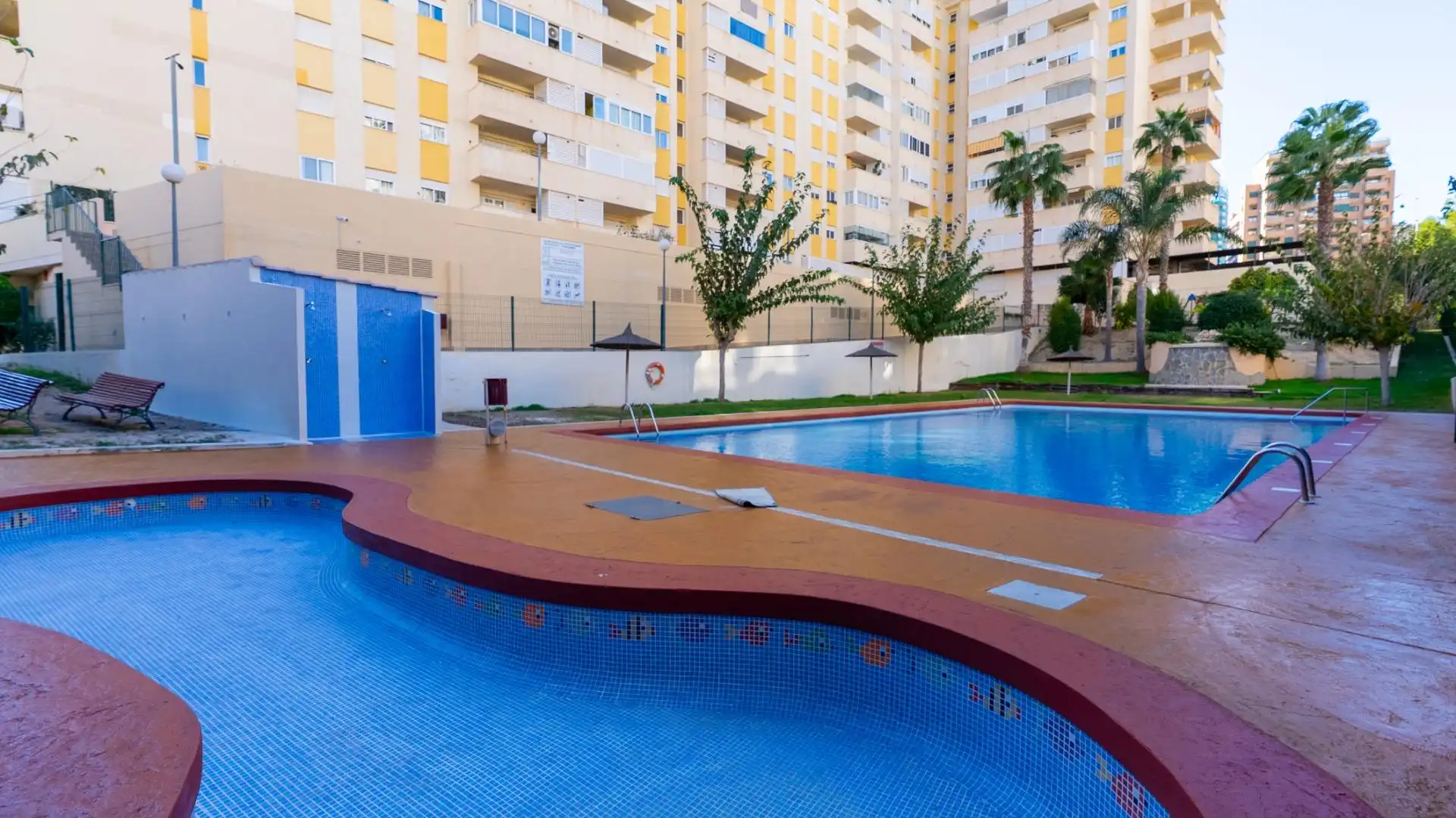 Swimming pool of Attic for rent in Villajoyosa / La Vila Joiosa  with Air Conditioner, Heating and Private garden