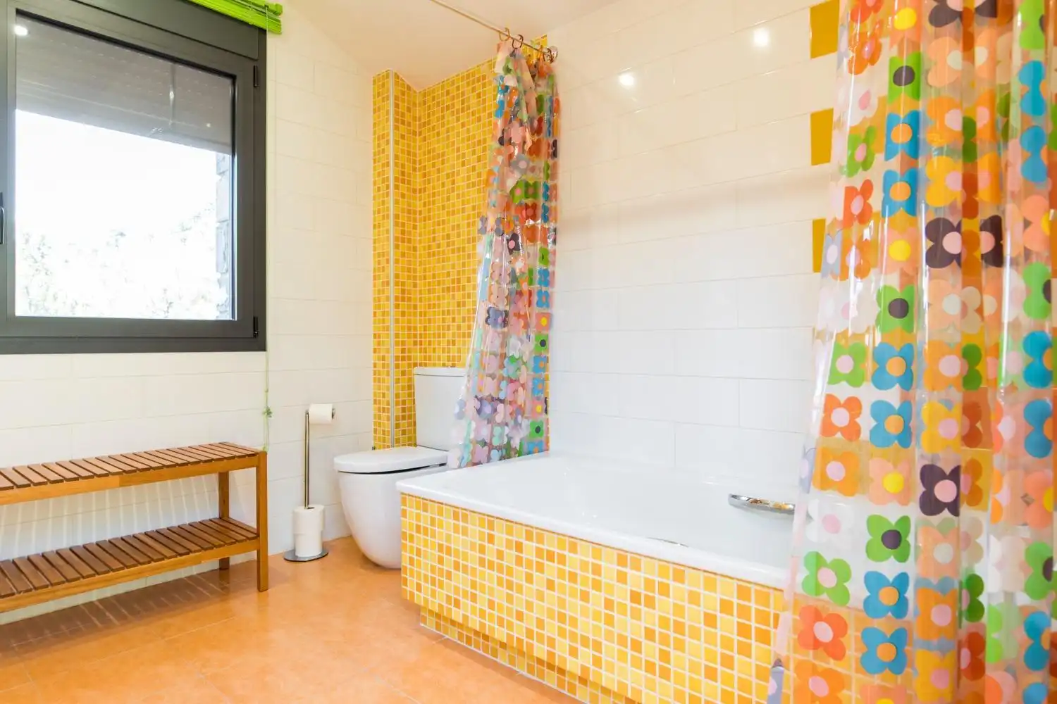 Baño de Casa o chalet en venta en Boltaña con Aire acondicionado, Calefacción y Jardín privado