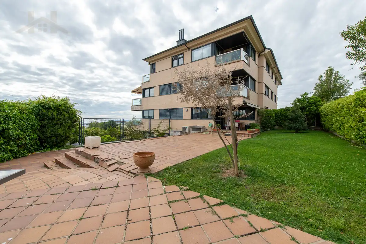 Exterior view of Flat for sale in Colmenar Viejo  with Air Conditioner, Terrace and Storage room