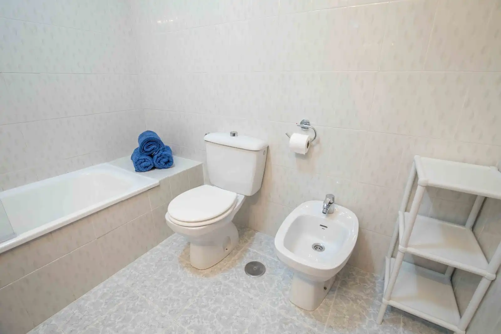 Baño de Piso en venta en Benalmádena con Aire acondicionado, Calefacción y Terraza