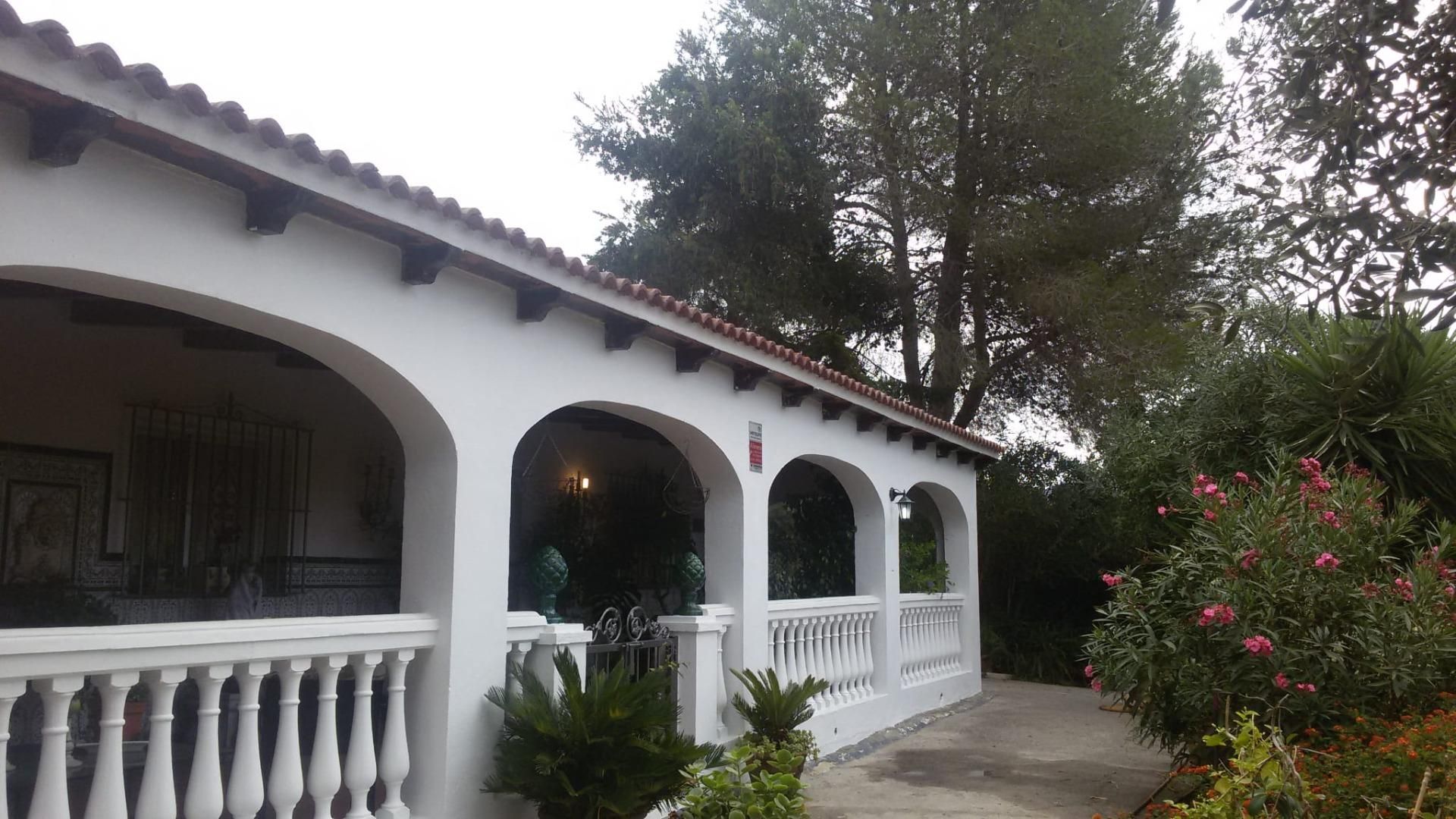 Vista exterior de Finca rústica en venda en Jimena de la Frontera amb Jardí privat, Terrassa i Traster
