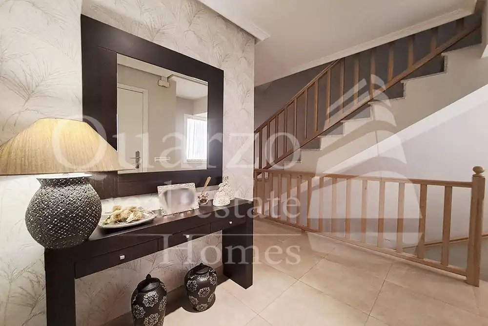 Casa adosada en venta en Plasencia con Calefacción, Terraza y Balcón