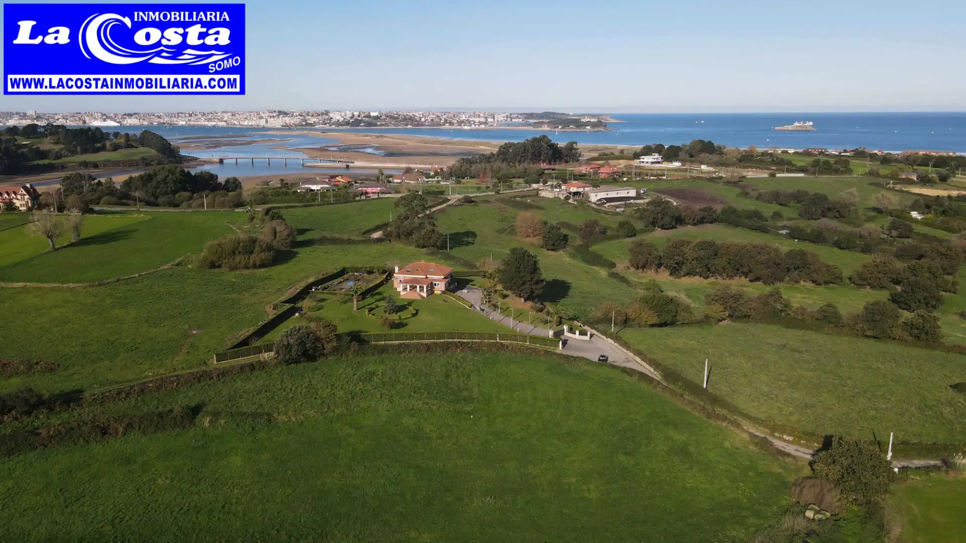 Terreno residencial en venta en Calle Muelle del Rey