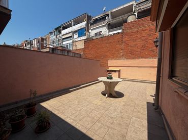 Casa con balcón en venta en Ca n'Oriac - Sector Nord