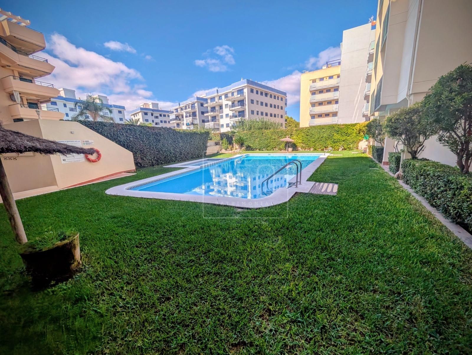 Swimming pool of Attic for sale in Guardamar de la Safor  with Air Conditioner, Private garden and Terrace