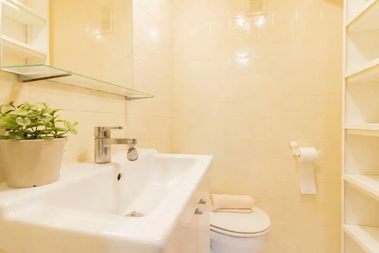 Baño de Piso en venta en Valencia con Aire acondicionado, Trastero y Balcón