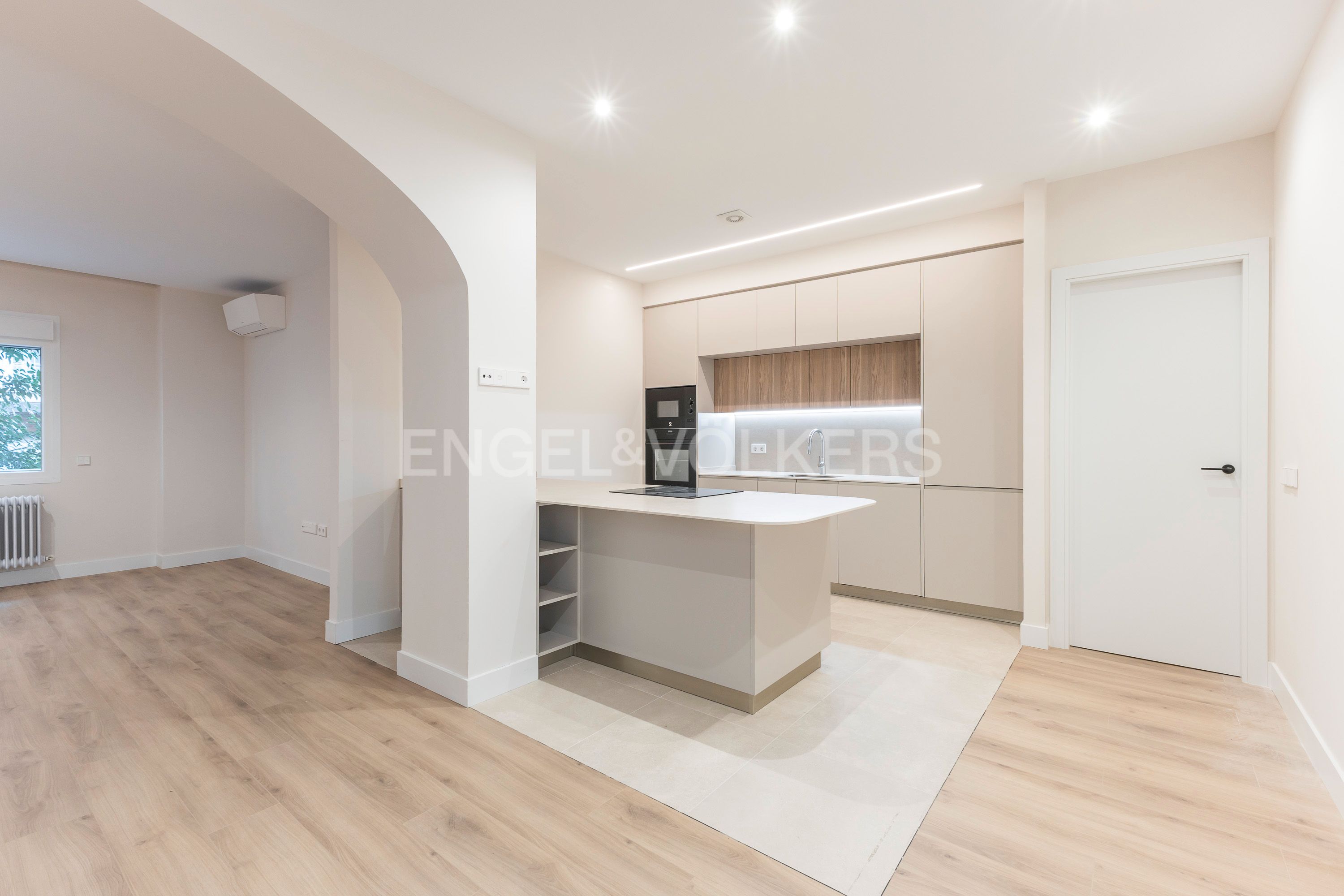 Cuina de Apartament en venda en  Madrid Capital amb Aire condicionat i Calefacció