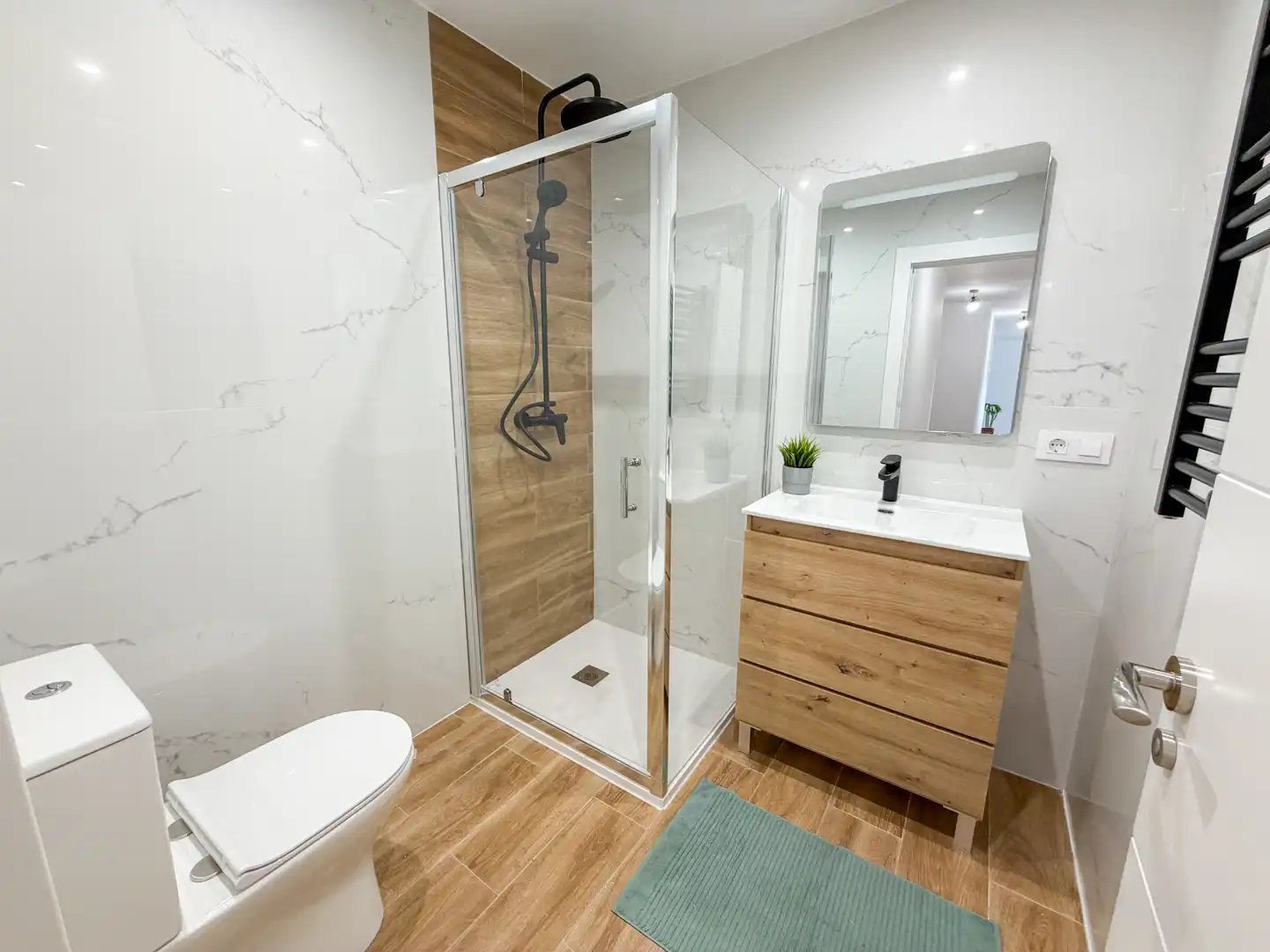 Baño de Piso en venta en Culleredo con Calefacción, Parquet y Trastero