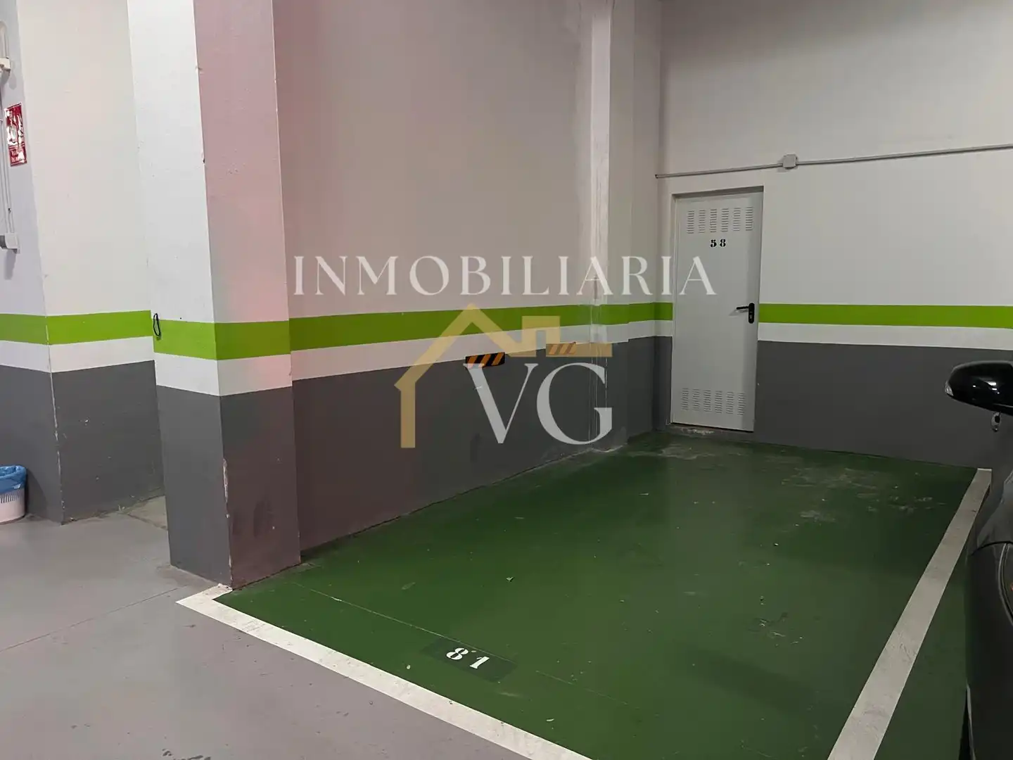 Aparcament de Àtic en venda en Guillena amb Terrassa, Traster i Piscina