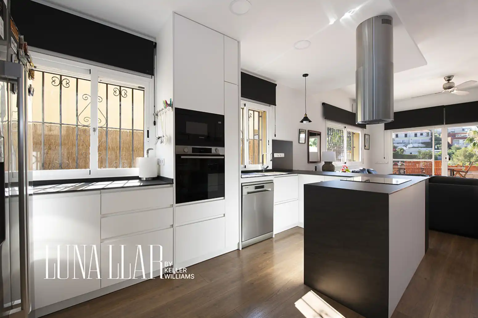 Kitchen of Detached homes for sale in Sitges  with Air Conditioner, Heating and Private garden