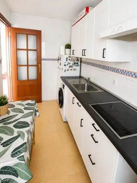 Piso en venta en Sierra de Estepona - Avda. de Andalucía
