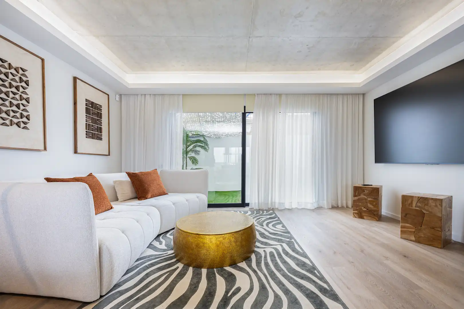 Living room of Detached homes for sale in Las Palmas de Gran Canaria  with Air Conditioner, Terrace and Storage room