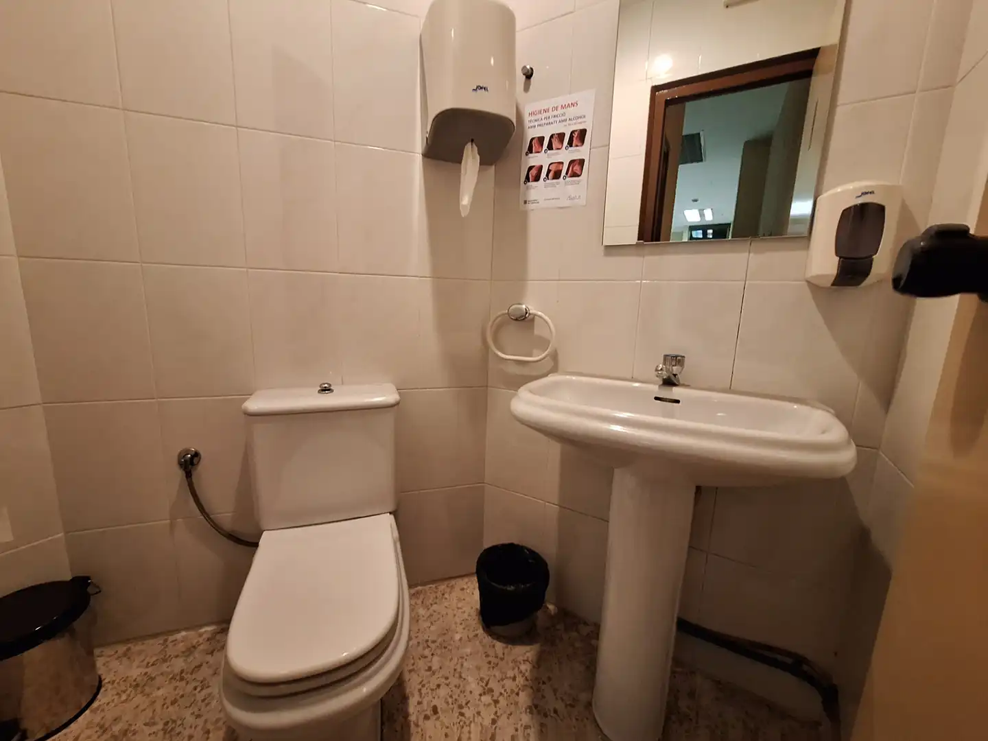 Bany de Local en venda en Martorell amb Aire condicionat, Calefacció i Alarma