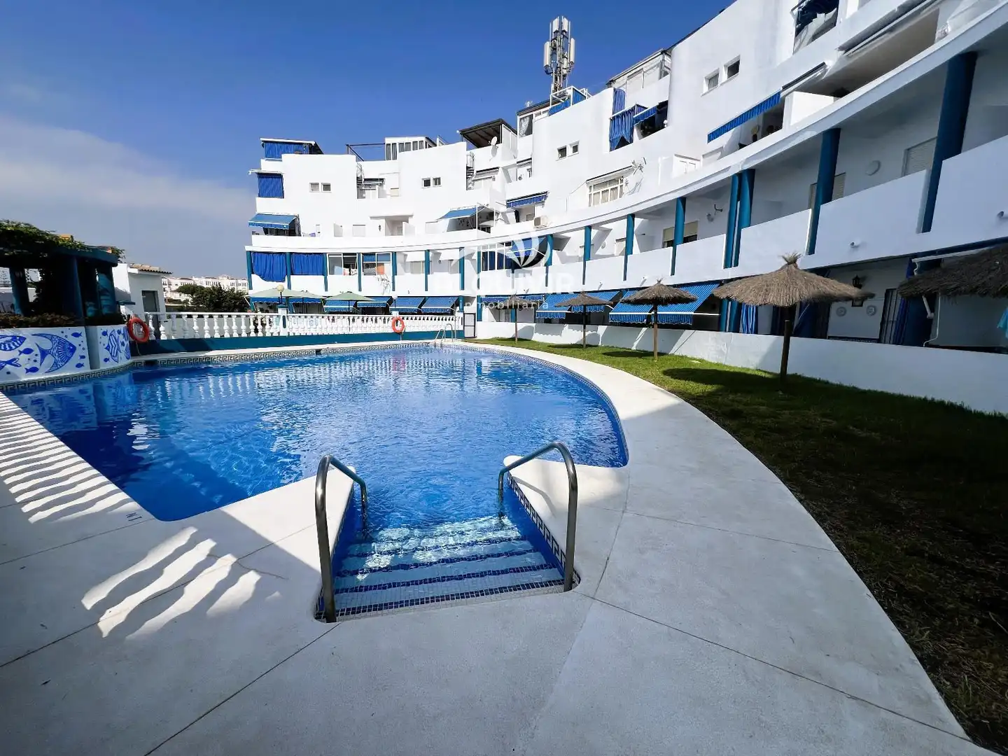 Piscina de Dúplex en venta en Almonte con Aire acondicionado, Calefacción y Terraza