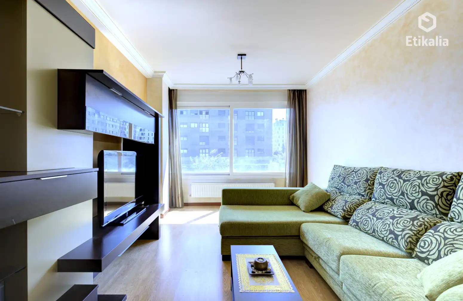 Sala de estar de Piso en venta en Vitoria - Gasteiz con Calefacción y Trastero