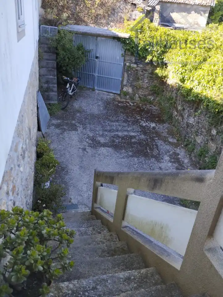 Parking de Casa adosada en venta en O Rosal   con Calefacción y Jardín privado