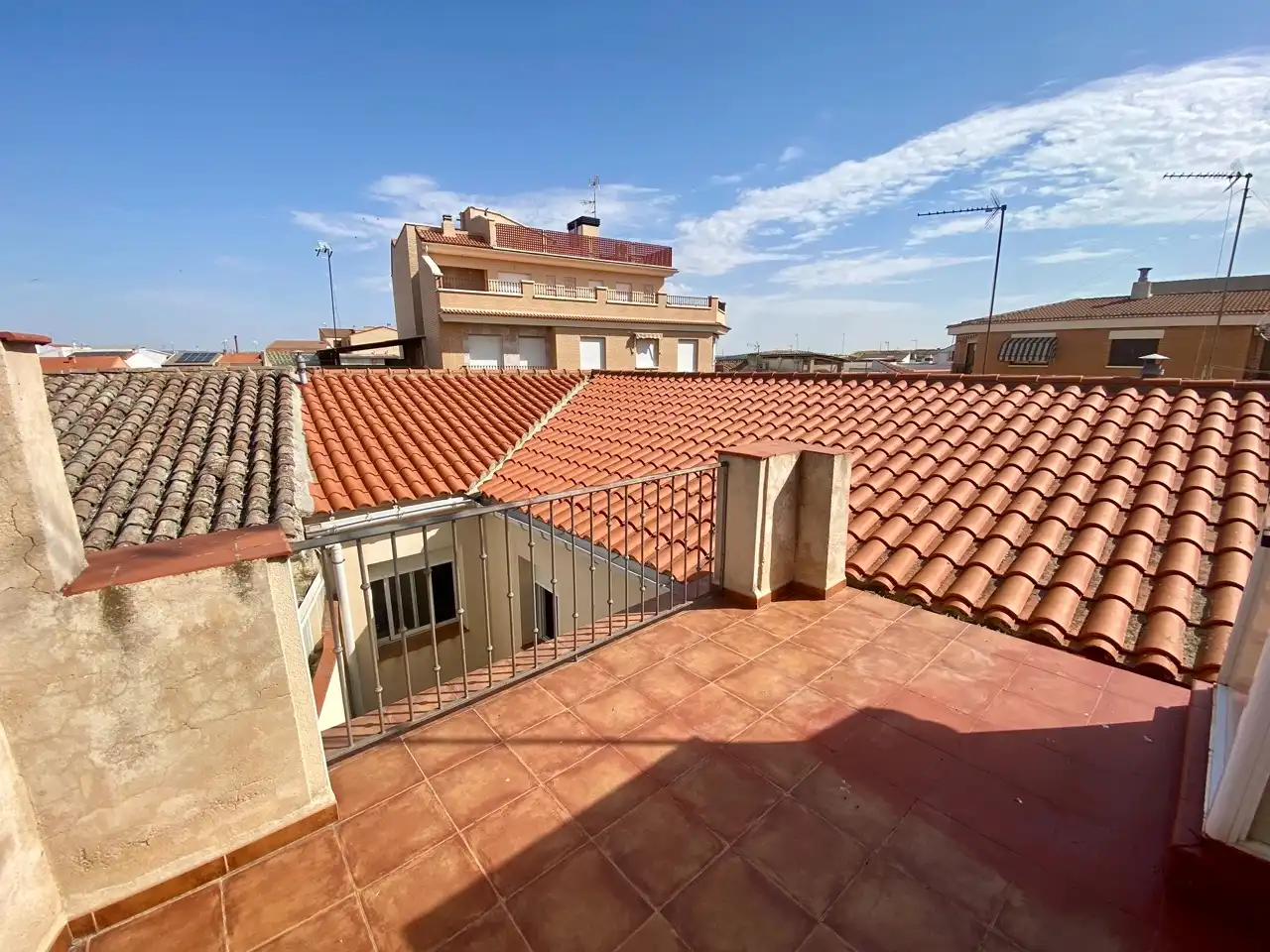 Terrassa de Casa adosada en venda en Calzada de Calatrava amb Aire condicionat, Terrassa i Moblat
