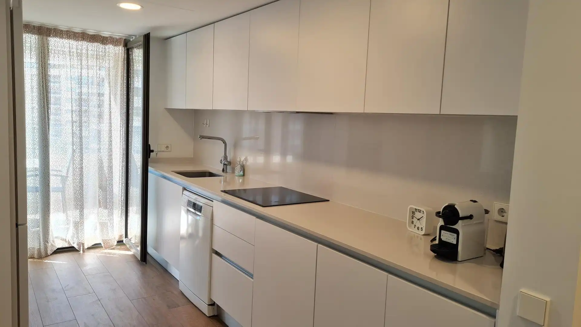 Cocina de Apartamento en venta en Alicante / Alacant con Aire acondicionado, Calefacción y Terraza