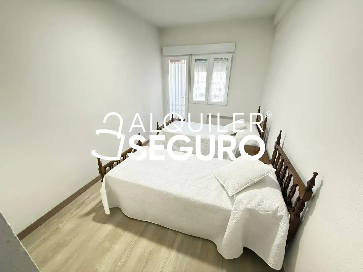 Schlafzimmer von Wohnung zur Miete in Madrid mit Klimaanlage, Terrasse und Möbliert