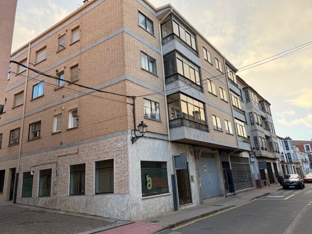 Vista exterior de Apartament en venda en Almazán amb Traster