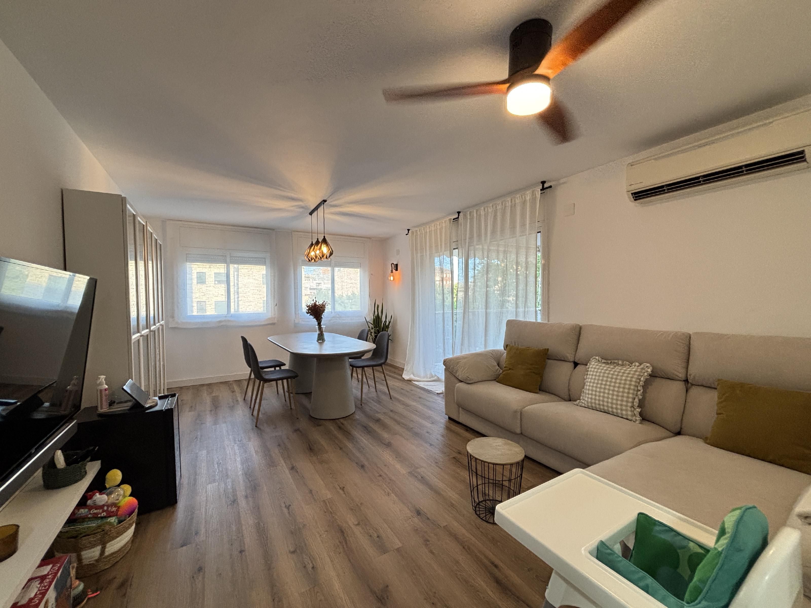 Living room of Flat for sale in Cambrils  with Air Conditioner, Terrace and Storage room
