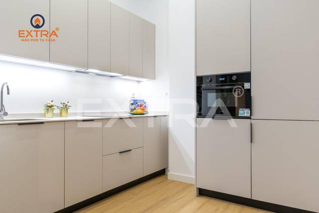 Planta baja en Venta en Calle de Nieremberg en Ciudad Jardín