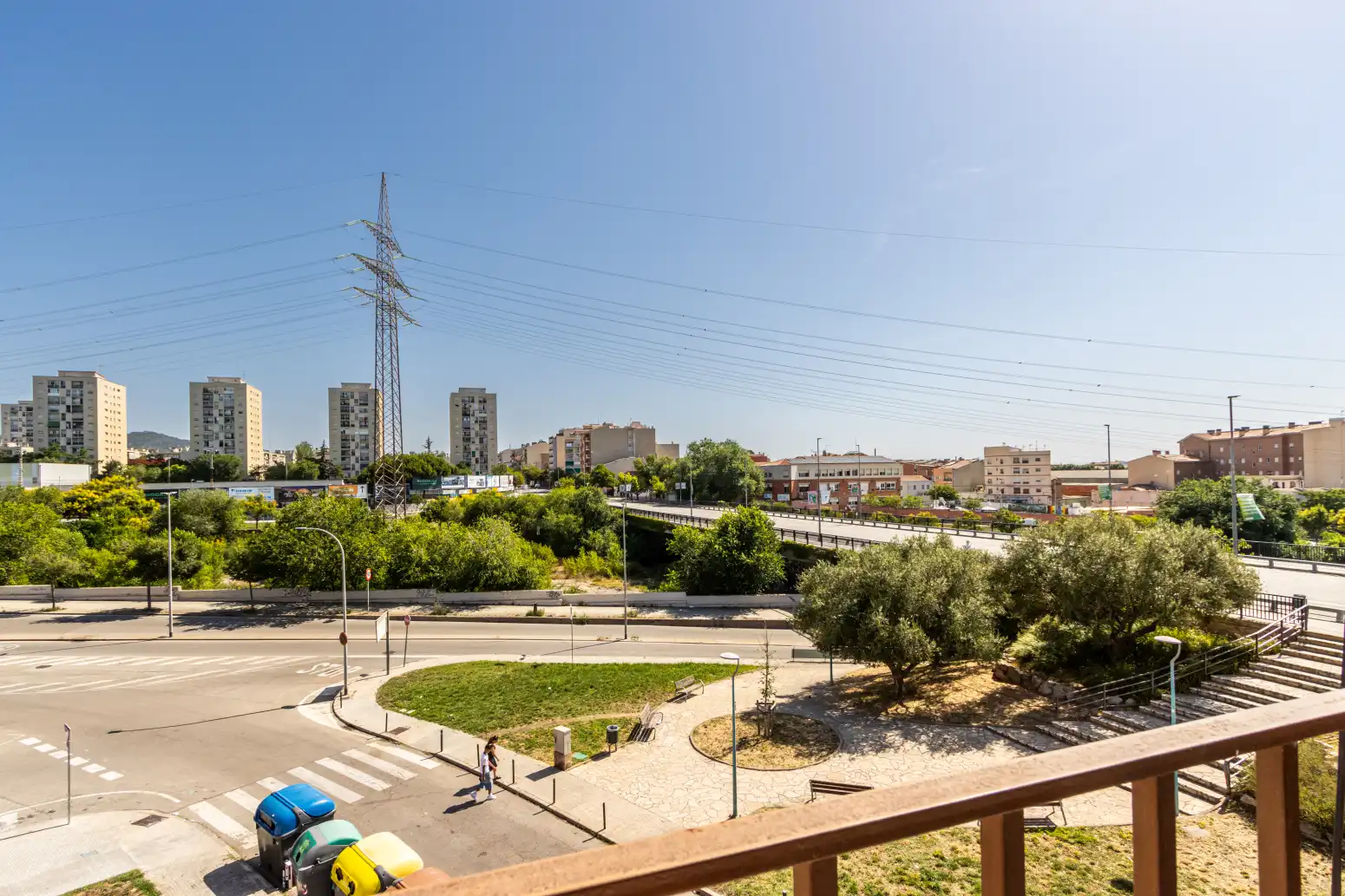 Vista exterior de Piso en venta en Terrassa con Aire acondicionado y Balcón