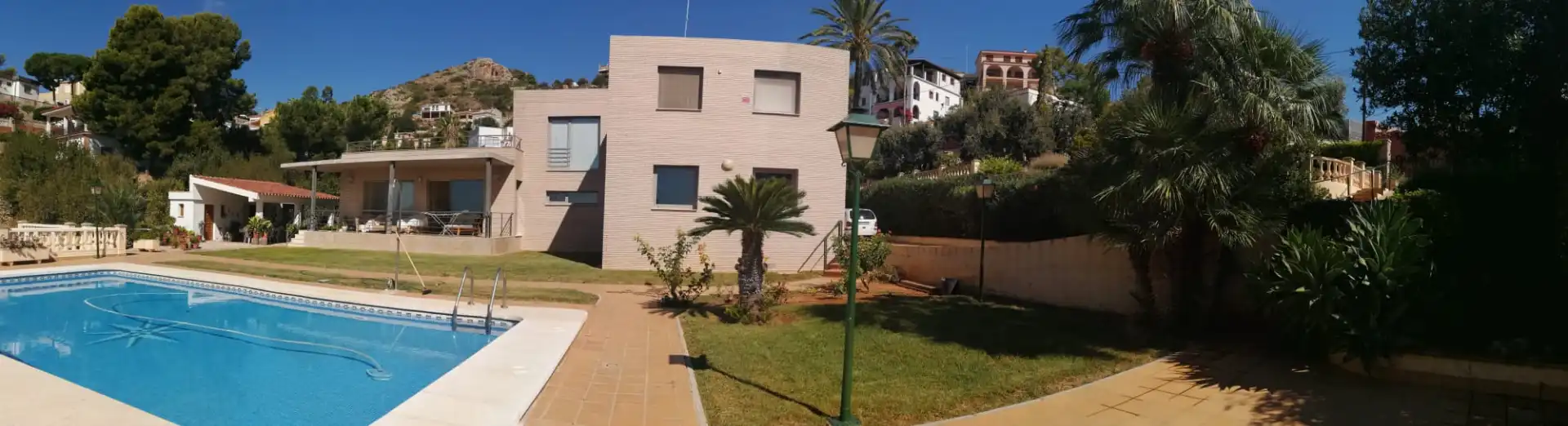 Vista exterior de Casa o chalet en venta en Castellón de la Plana / Castelló de la Plana con Calefacción, Jardín privado y Terraza