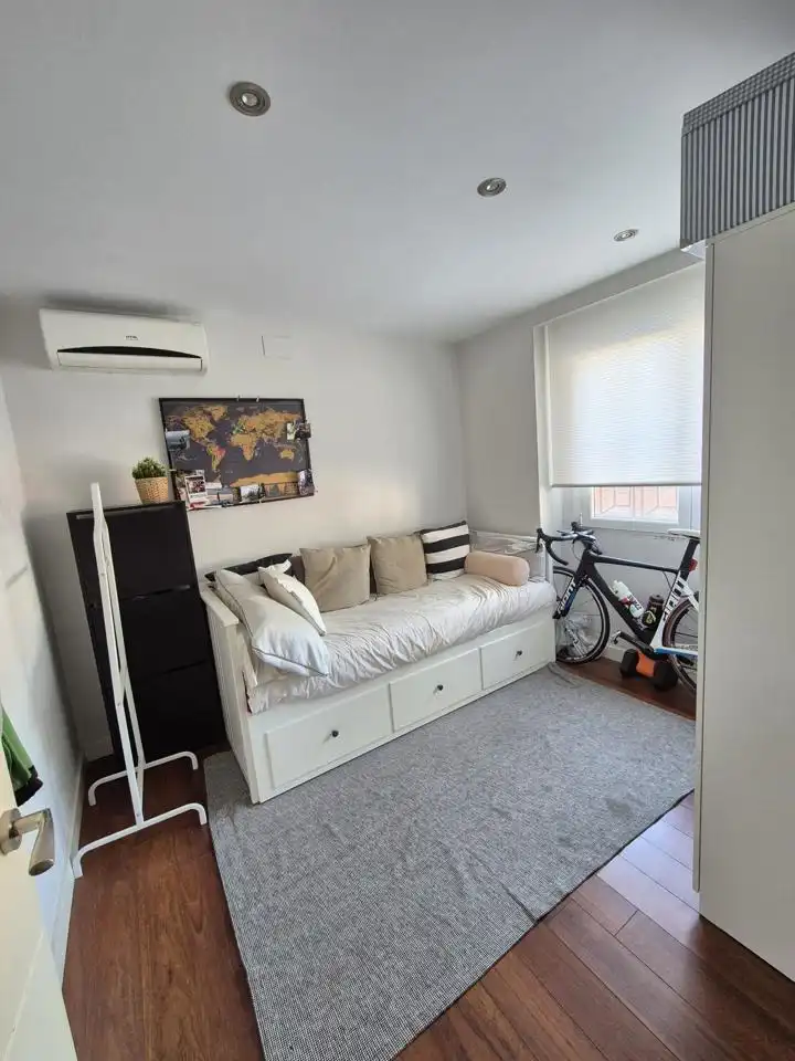Bedroom of Flat for sale in Majadahonda  with Air Conditioner