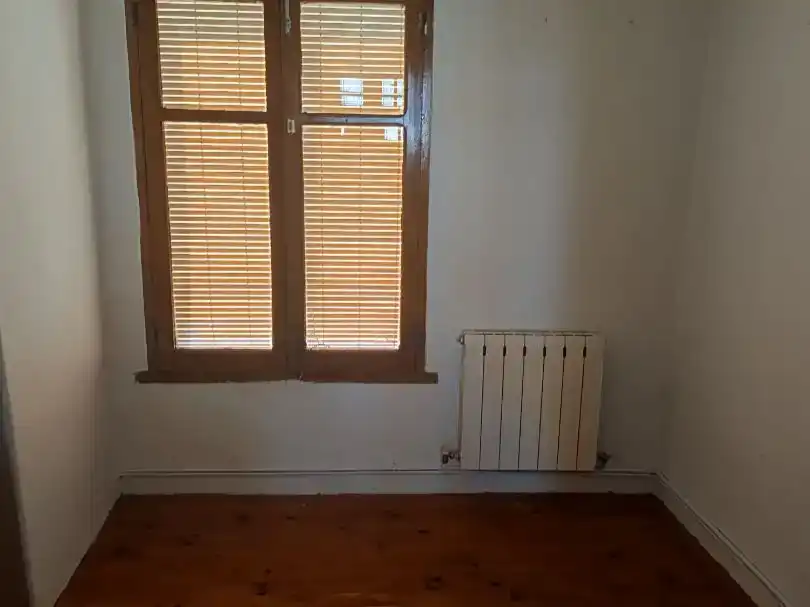 Schlafzimmer von Maisonette zum Verkauf in Lumbrales