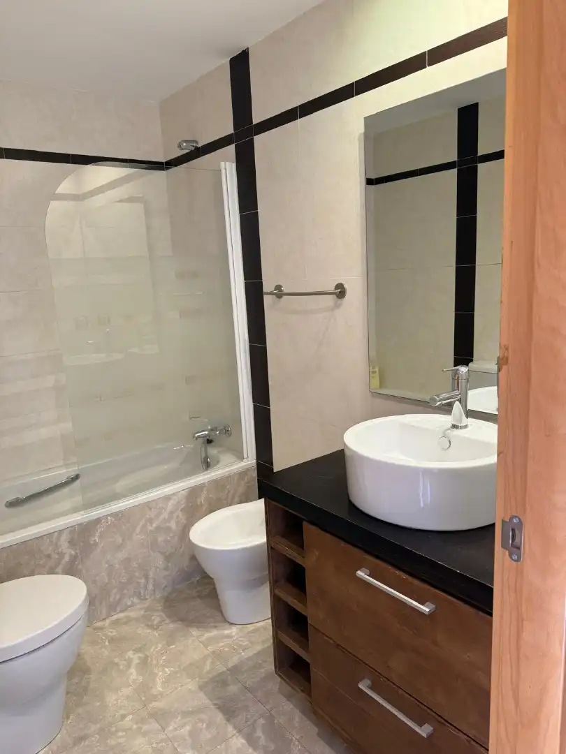 Badezimmer von Dachboden zur Miete in Cuarte de Huerva mit Klimaanlage, Heizung und Parkett
