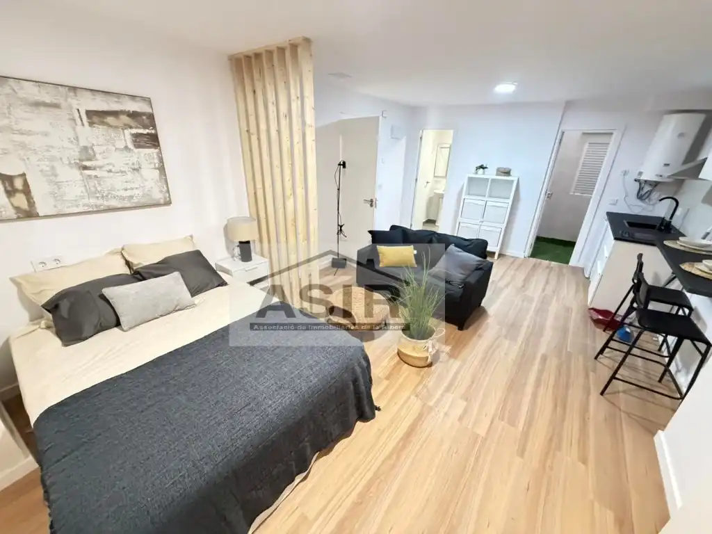 Bedroom of Buildings for sale in Alzira