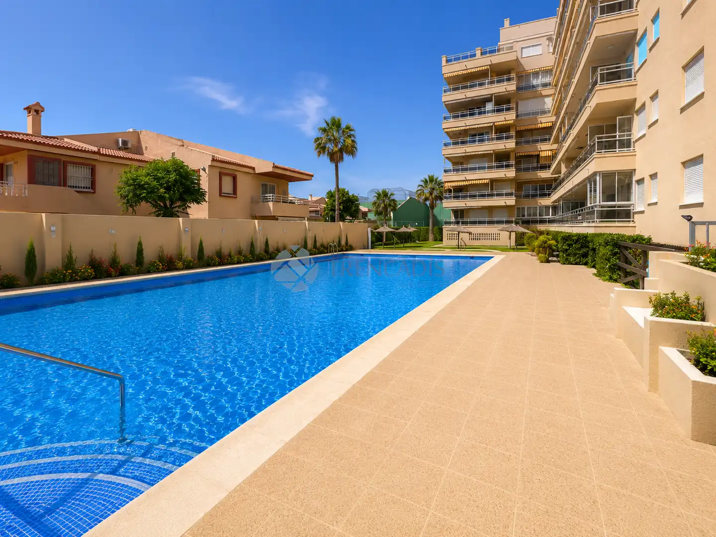 Piscina de Piso en venta en Valencia con Terraza, Piscina y Balcón