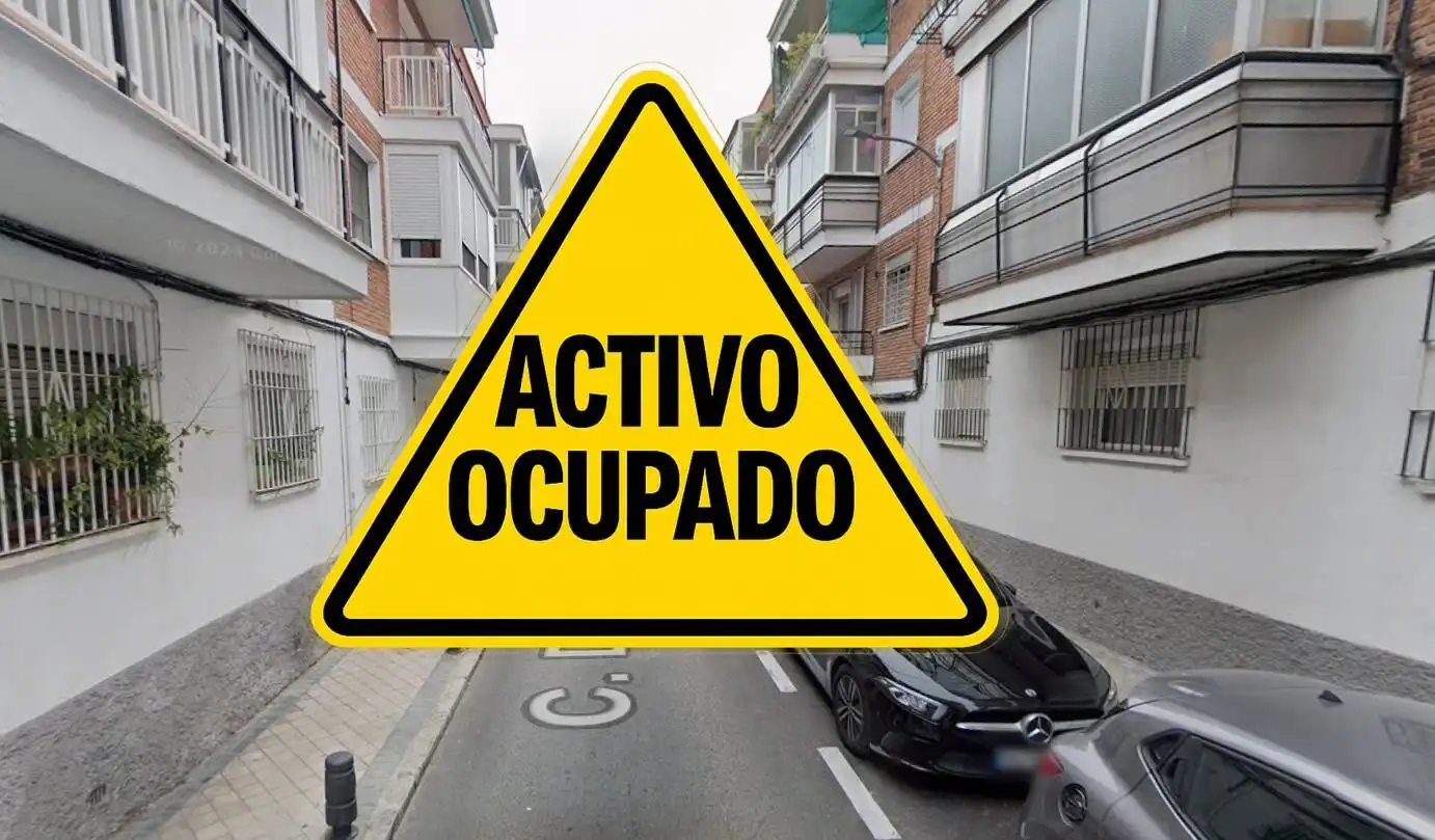 Aparcament de Pis en venda en Madrid amb Piscina comunitària