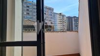 Dormitori de Apartament en venda en Vigo  amb Calefacció, Terrassa i Moblat