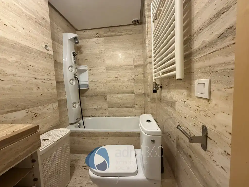 Baño de Piso en venta en La Cava - Fardachón