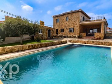 Villa con balcone in vendita a Calle LOS LAGOS