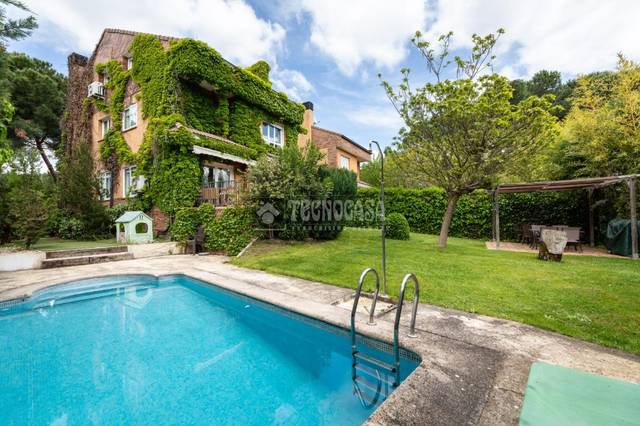 Casa-chalet en Venta en Yucatán - Las Cornisas