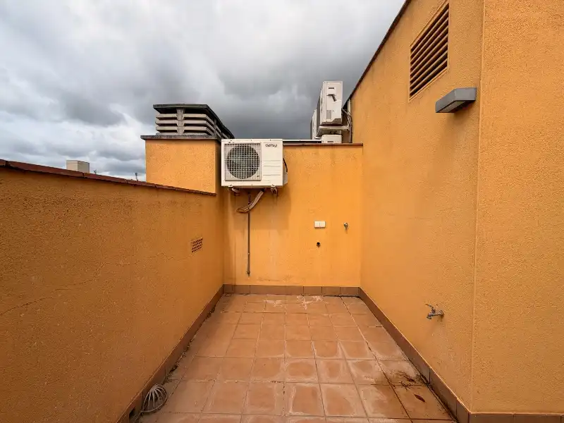 Terraza de Piso en venta en La Bisbal d'Empordà con Aire acondicionado, Calefacción y Parquet