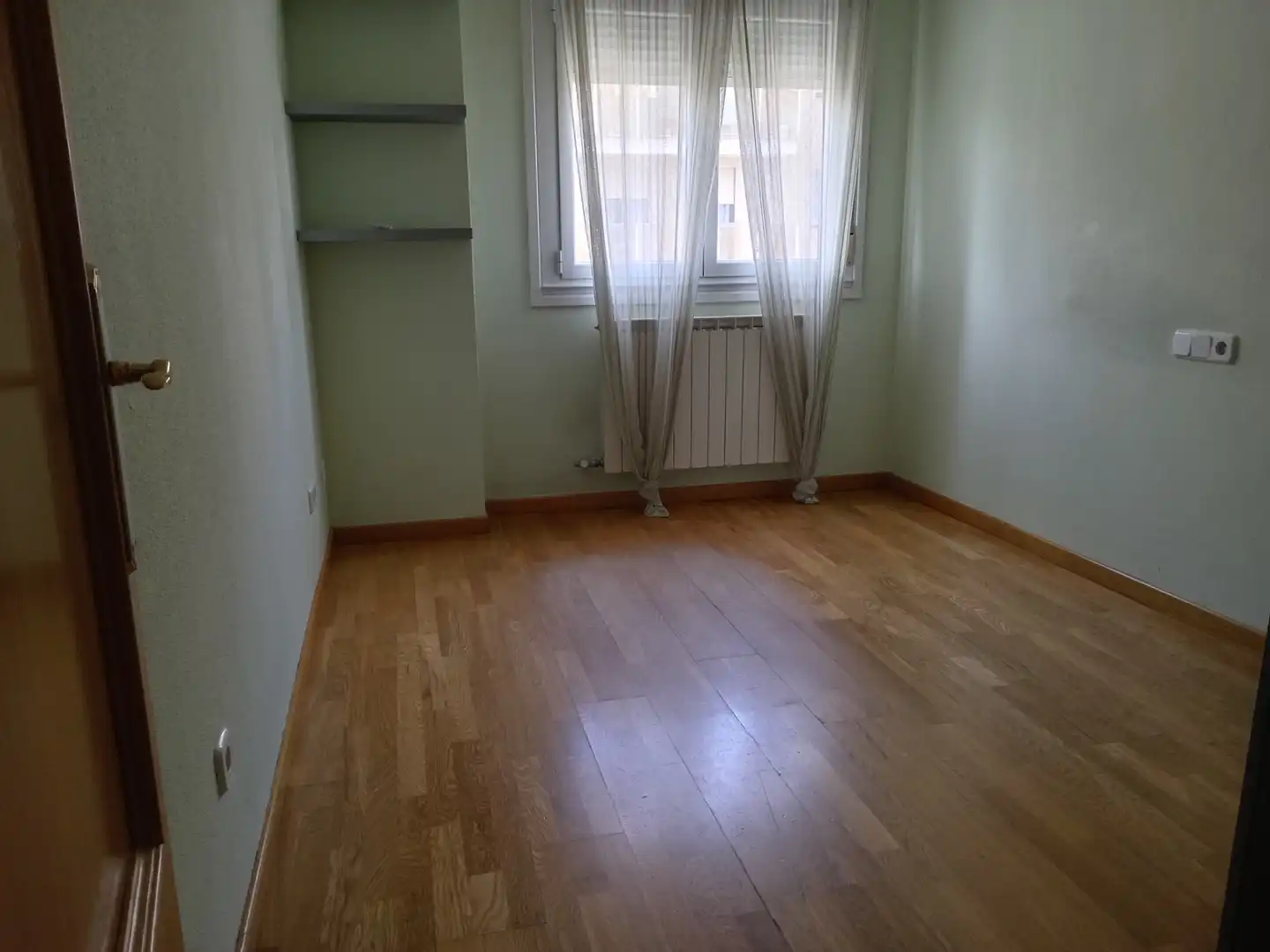 Habitación de Piso de alquiler en Carbajosa de la Sagrada con Calefacción, Trastero y Horno