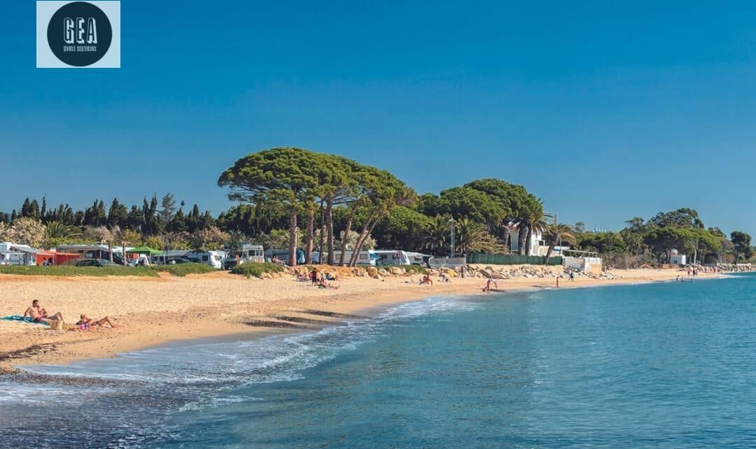 Vista exterior de Casa o xalet en venda en Mont-roig del Camp amb Aire condicionat, Terrassa i Traster